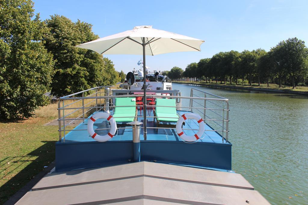Botel Spits-lucie 2*